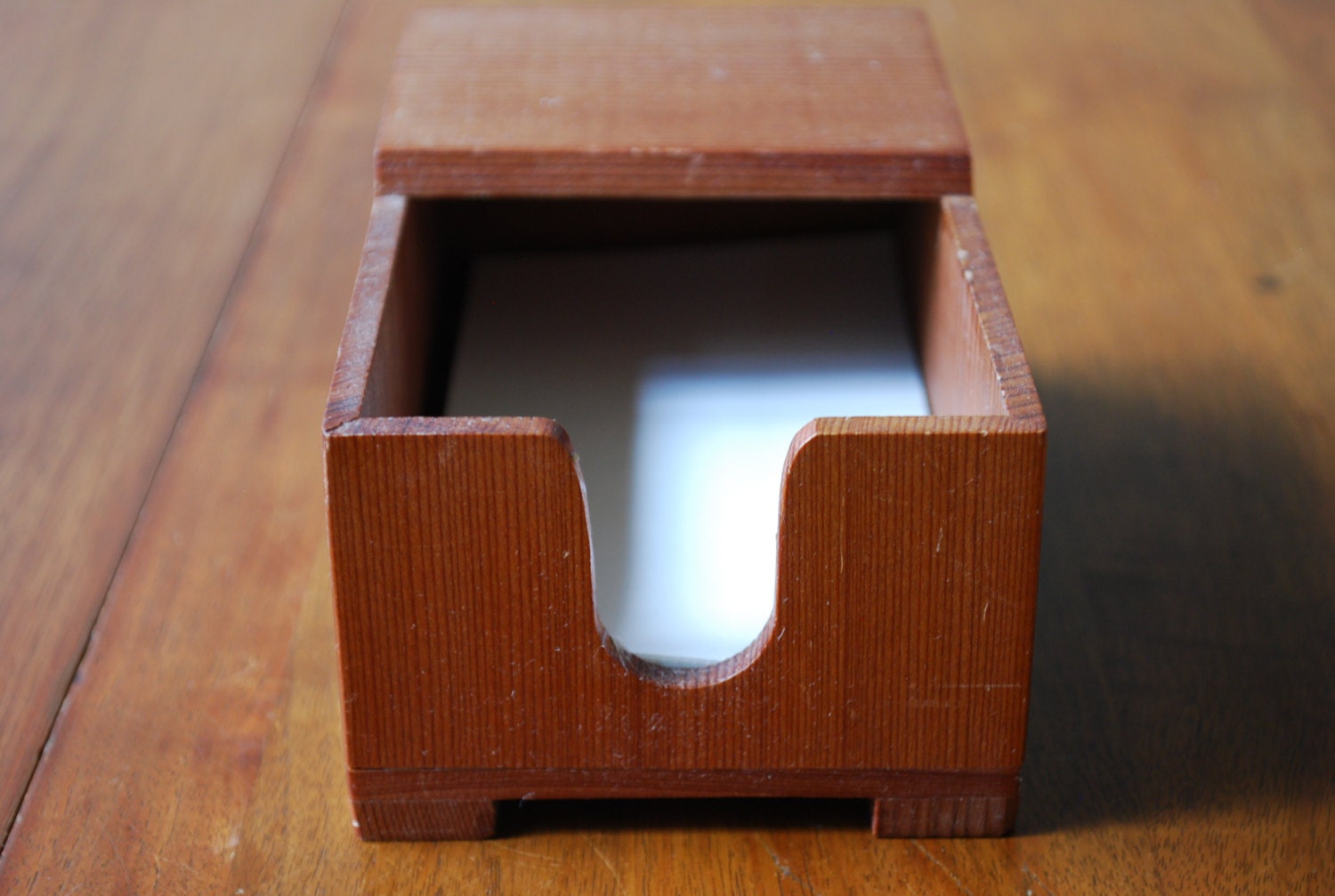 Vintage desktop wooden scratch pad holder memo/ list/ idea