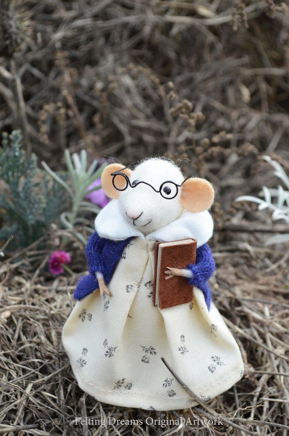 Sweety Reader Mouse- Autumn - Felting Dreams