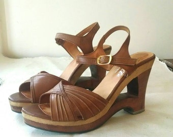 Gorgeous 70s Wood Cutout Platform Heels Sandals Brazil