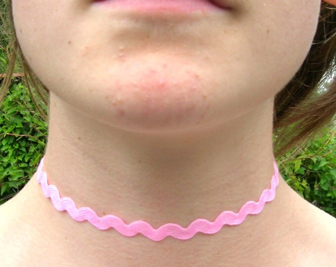 Wave tattoo choker necklace,black, white, pink or red zig zag, Ric Rac ribbon, Ribbon Choker Necklace (pick your neck size)