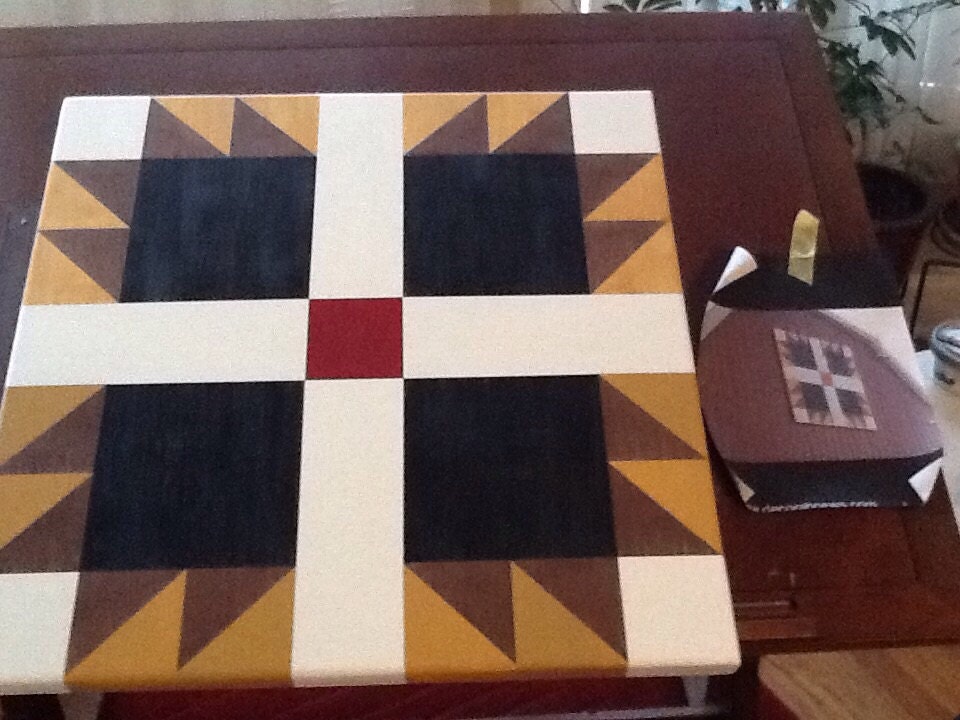 Bear Paw Print Barn Quilt Pattern