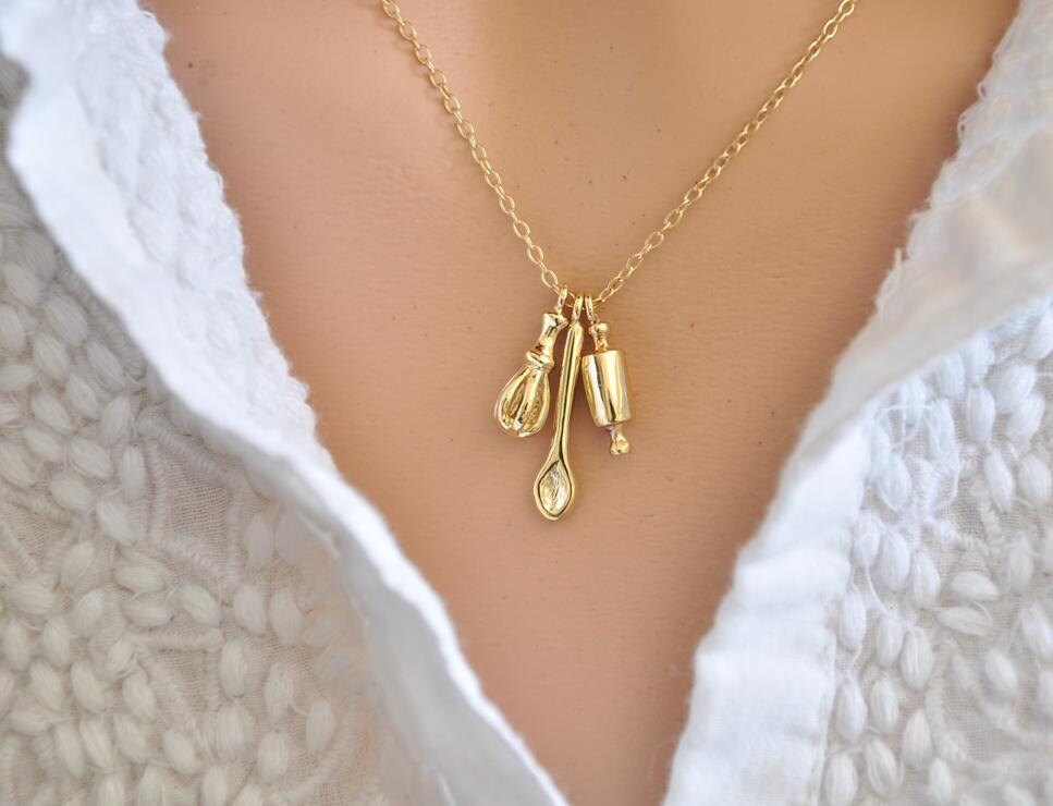 Minimalist Gold Jewelry Gold Necklace 14K Gold Pendant