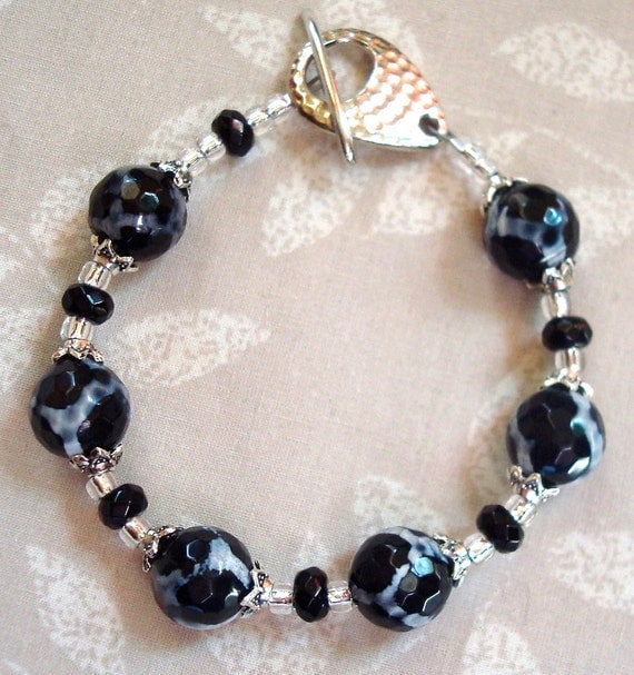 Bracelet Agate: Black and white  with silver accents