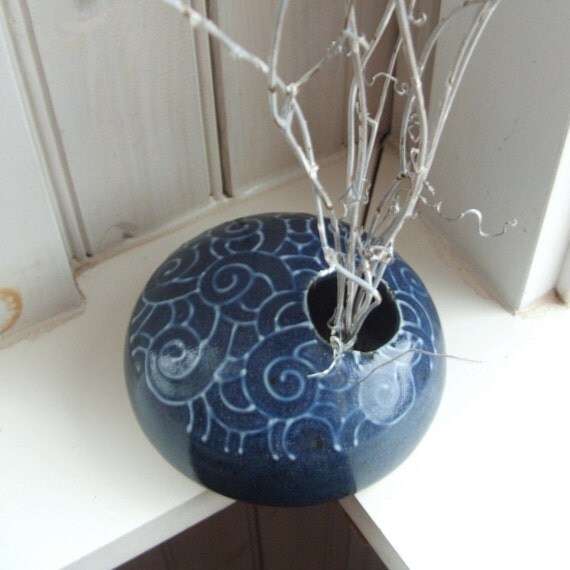 Ikebana handmade pottery vase with flower frog