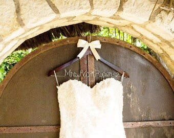 Wedding dress hanger, wedding hanger, bridal hanger, Bride hanger, ridal shower gift, mrs wedding hanger, gown hanger, personalized hanger
