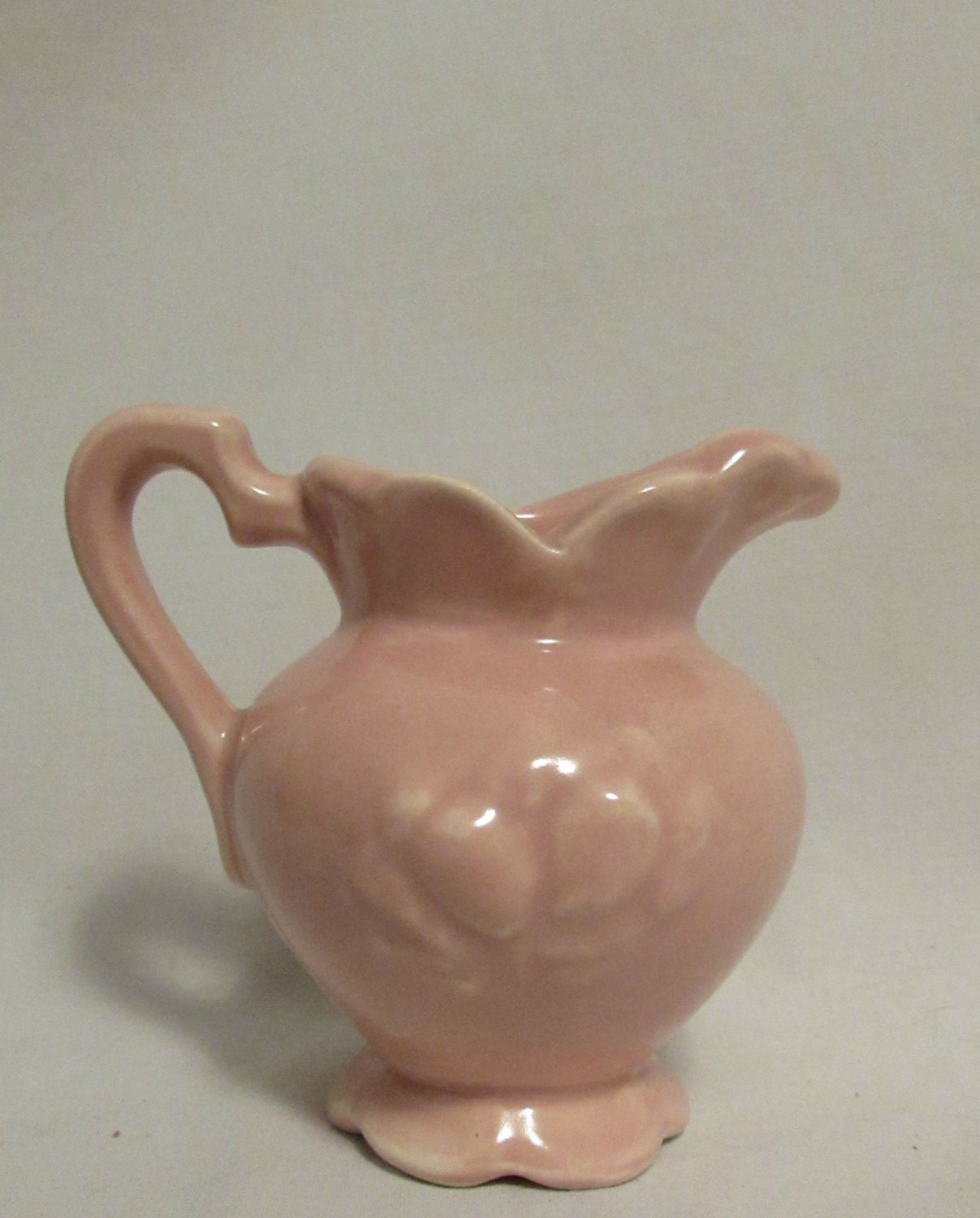 Cream Pitcher, Ceramic, Pink, USA, 1950’s or 1960’s – Haute Juice