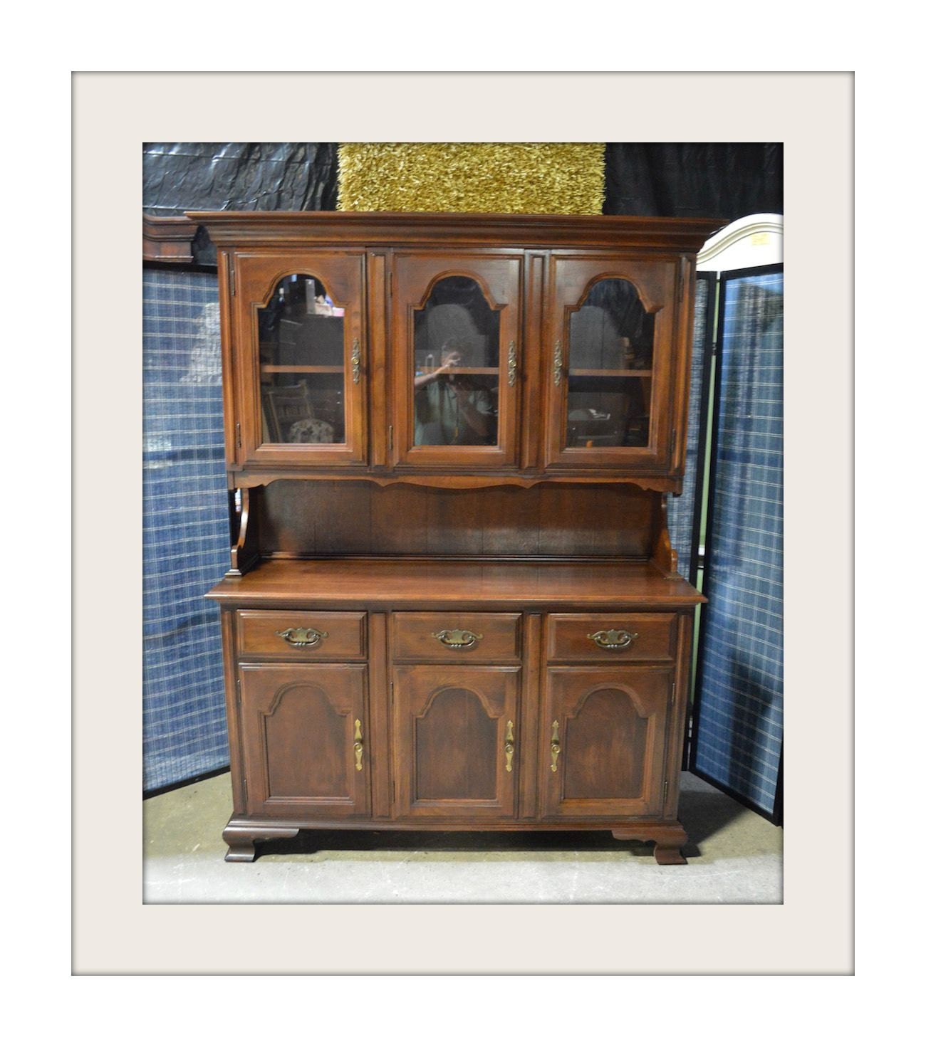 Kling Colonial Solid Cherry 2 Piece China / Hutch Haute Juice