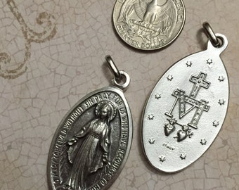 Oval Miraculous Medal Pendant Our Lady of Grace Virgin Mary Blessed Mother Medal Catholic Jewelry Made in Italy