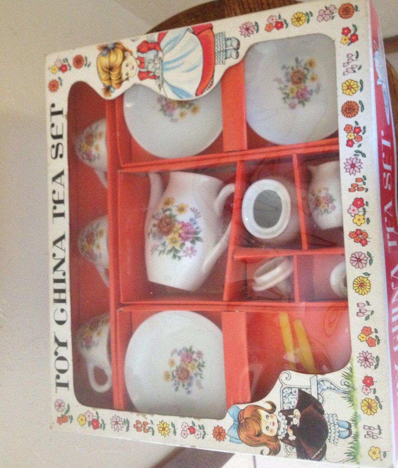 alice in wonderland toy china tea set