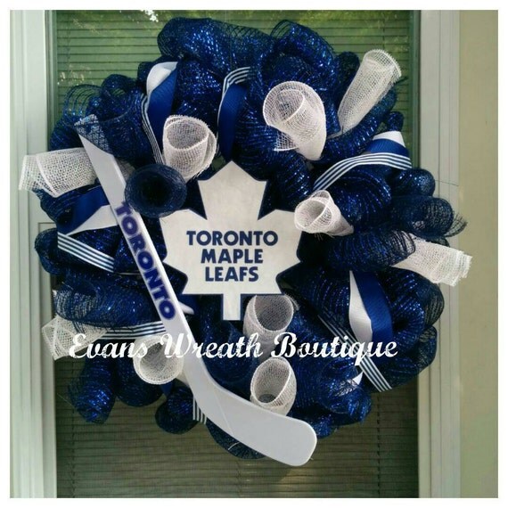 Toronto Maple Leaf Wreath by EvansWreathBoutique on Etsy