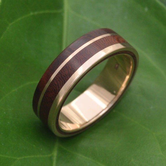 Yellow Gold Un Lado Asi Wood Ring ecofriendly 14k recycled