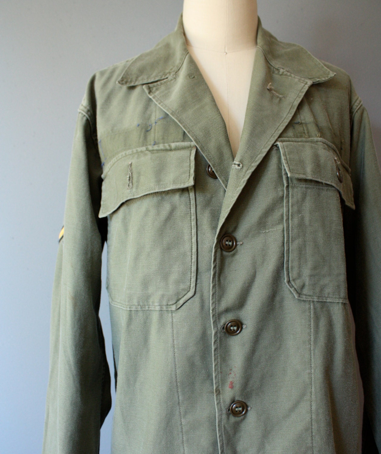 vintage army jacket / olive green field jacket / M-L