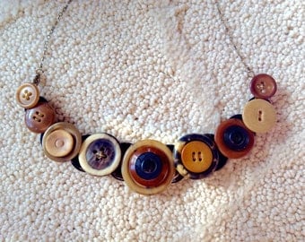 Horn Rim button necklace