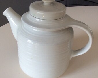Ulla Procope Matt White Teapot Arabia Finland - 1960s