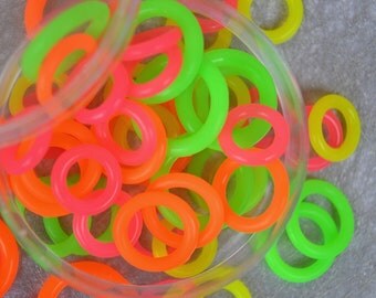 Neon Bumpers stitch markers / rubber stitch markers / knitting markers / ring markers / rubber rings / chainmaille rings