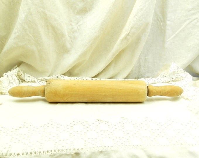 Vintage French Wooden Rolling Pin / French Decor / Cottage Decor / Vintage Kitchenware / Kitchenelia / Baking Accessory/ French Cookingware