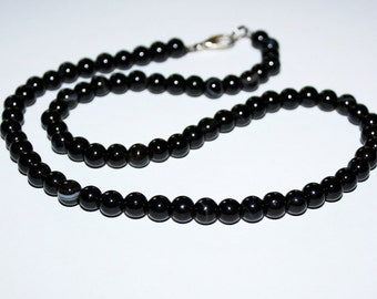 BLACK AGATE beads 6 mm. Round smooth beads black "eye" agate.