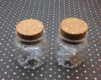 2 Mini glass bottles with corks 46x 47mm
