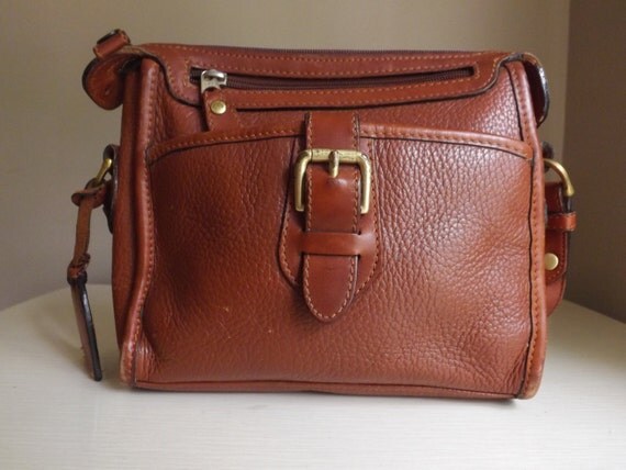 Vintage Liz Claiborne Leather Shoulder Bag. Vintage Handbag.