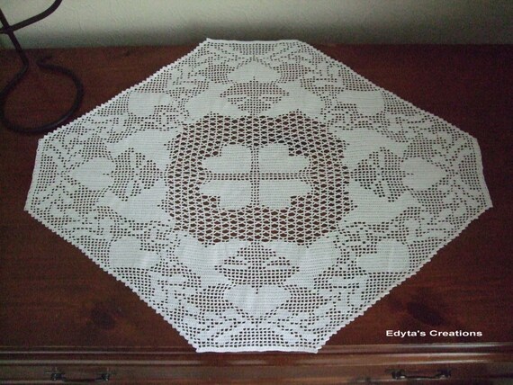 Crochet Hearts and Doves Table Cloth wedding gift home