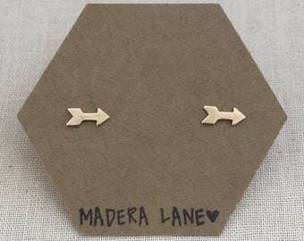 Tiny Arrow Stud Earrings in Gold. Sterling Silver Posts. Arrow Earrings. Basic Shape Earrings. Minimalist Everyday Jewelry.
