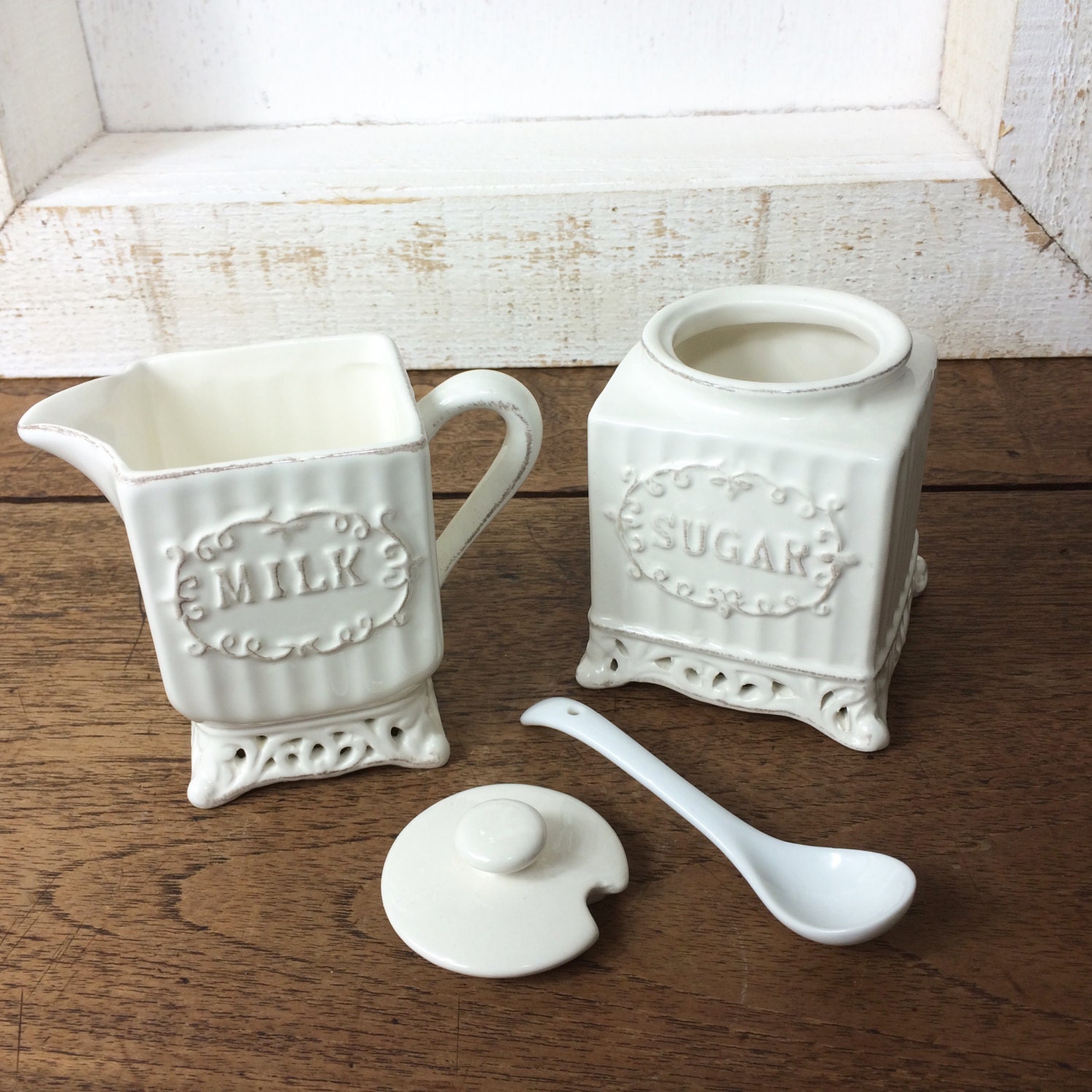 Glazed cream ceramic vintage french style milk jug/creamer and sugar