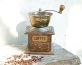 Vintage Wooden Coffee Grinder - Vintage houseware coffee mill - Rustic decor - Antique houseware - Kitchen decor