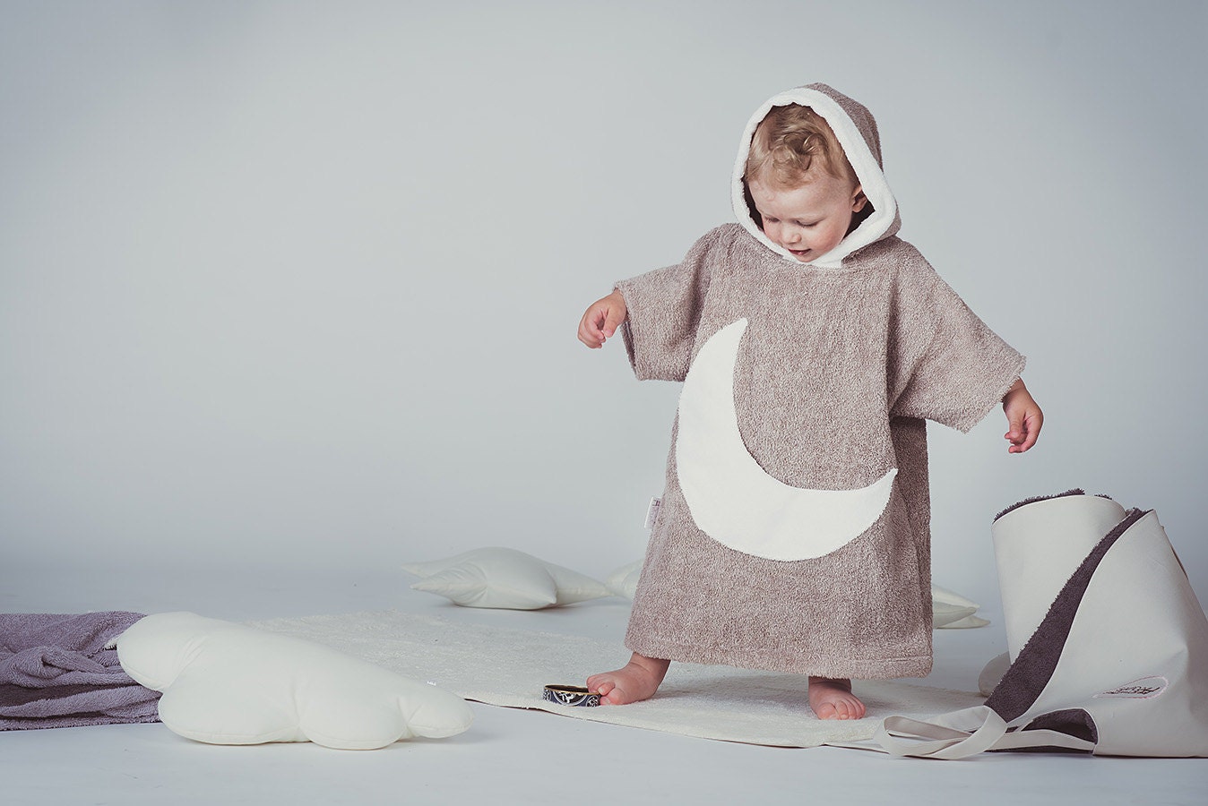 Kids beach cover up Moon pocket Brown white Toddler bathrobe