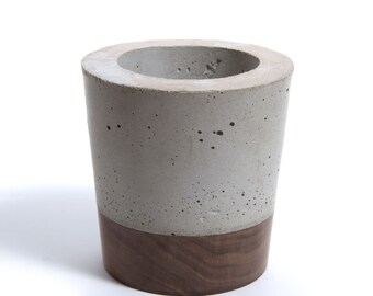 Large Concrete Planter - Walnut Base
