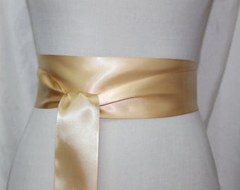 Yellow and white chevron dress sash Yellow and white chevron dress sash