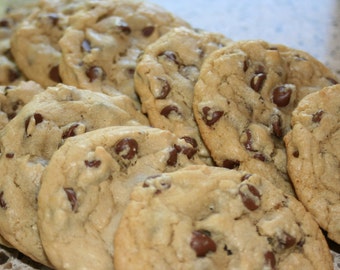 Gigantic Chocolate Chip Cookies (with or without nuts)