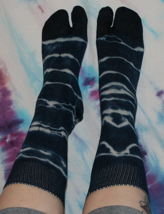 Tie Dye Flip Flop Socks Indigo