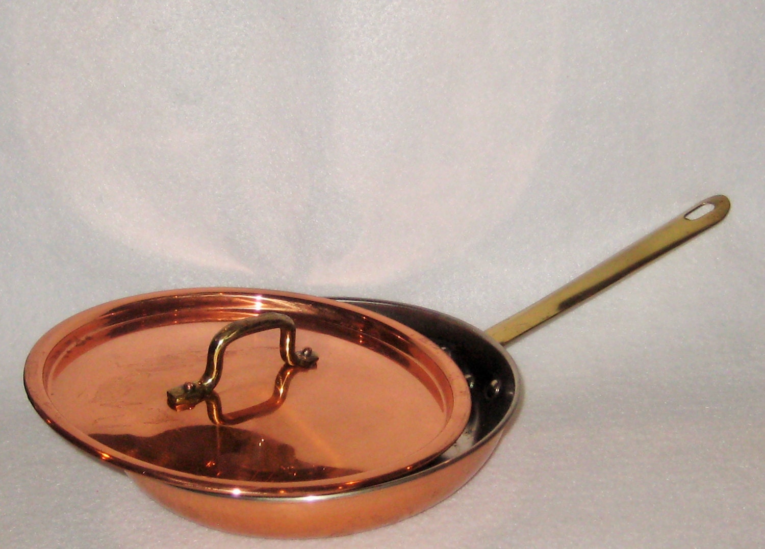 Copper Frying Pan with Lid.