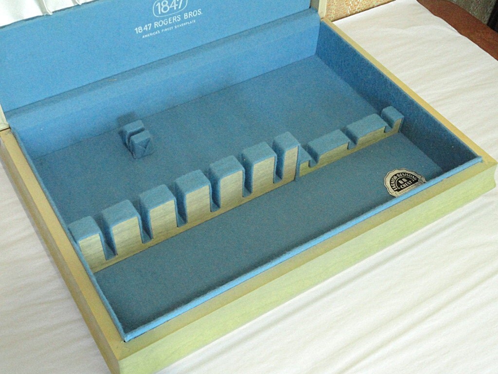 Retro MidCentury 1847 Rogers Blonde Wood Silverware Flatware Storage Box Chest in Original