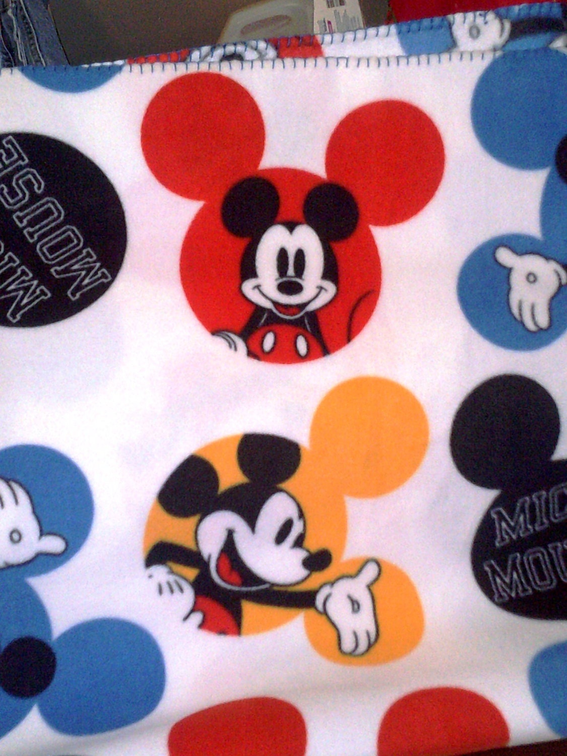 DISNEY MICKEY MOUSE POLAROID FLEECE BLANKET THROW NEW