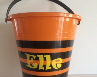 Personalized Halloween Bucket, Personalized Halloween Pail, Custom Halloween Treat Bag, Monogrammed Bucket, Trick or Treat Pail, party favor