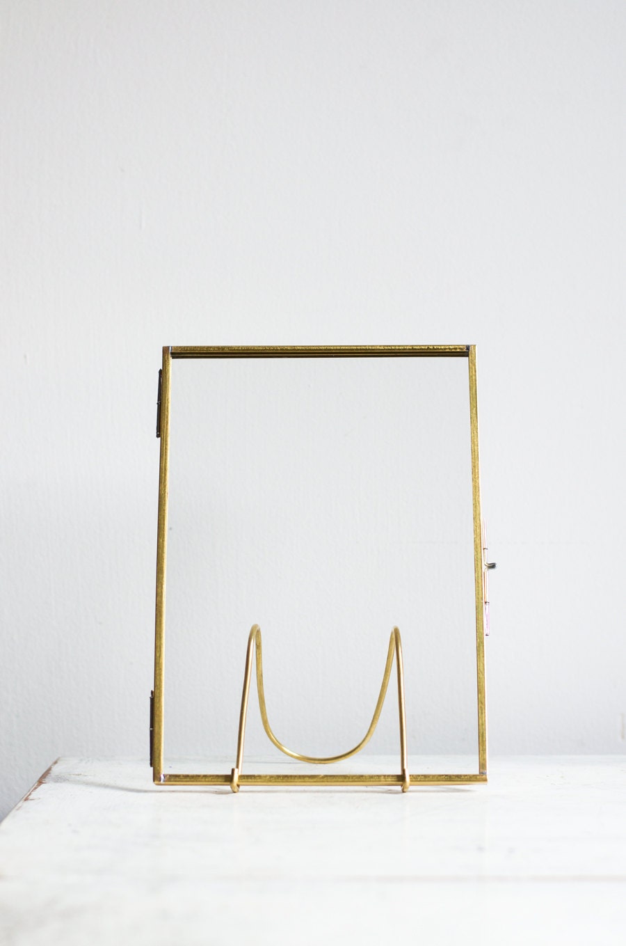 GLASS FRAME with stand