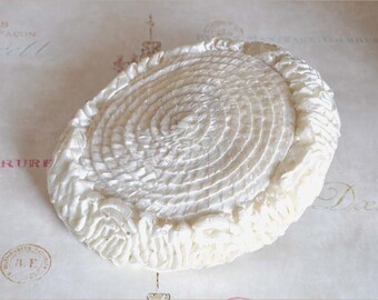 Ivory Straw Hat, Vintage Ivory Hat, Ivory Pillbox Hat, Ivory Toque, Reggie of Wilshire, Vintage Straw Toque, Ivory Cello Pillbox
