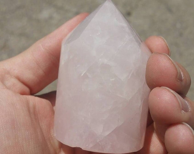 Rose Quartz Crystal Point from Brazil Healing Crystals \ Reiki \ Healing Stone \ Healing Stones \ Chakra \ Heart Chakra \ Heart Chakra Stone