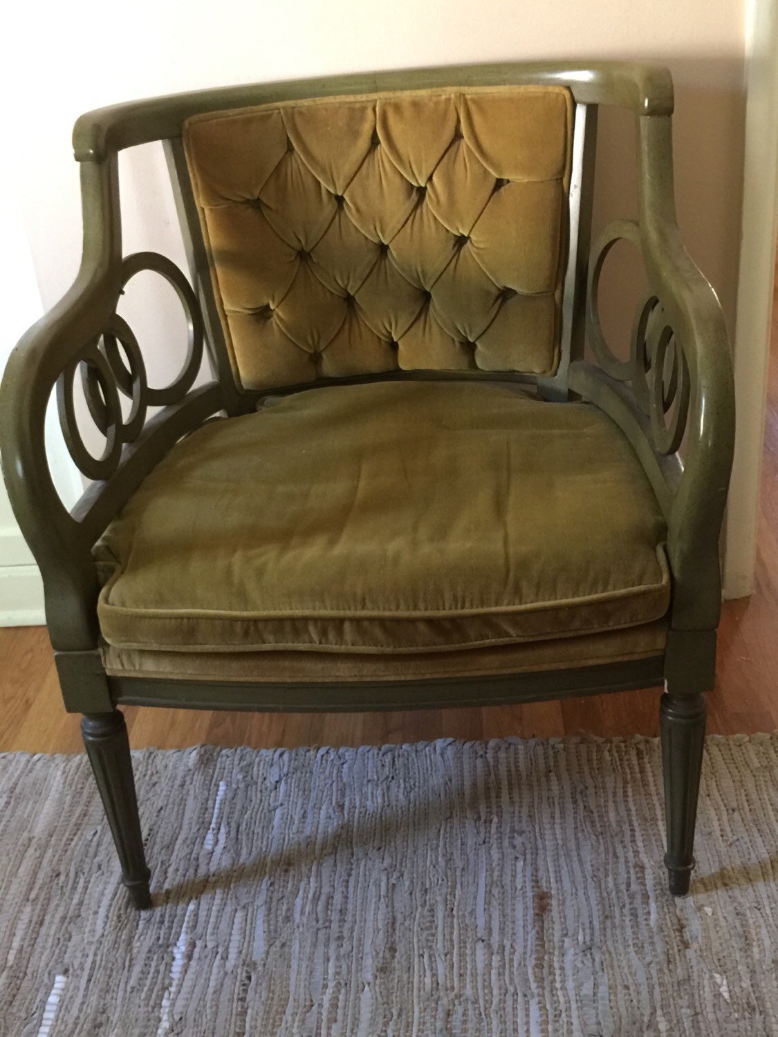 Vintage Mod Velvet tufted chair – Haute Juice