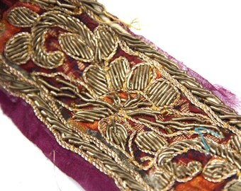 thumbnail image 2 of Vintage Antique Zari Sari Border Lace – 24 Feet Rare Weave For Crafts Or Dolls (Full Saree Border) 2 of 5