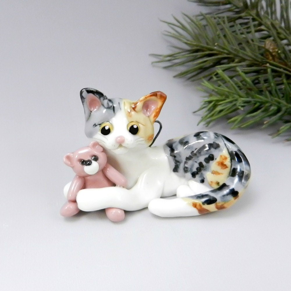 calico cat teddy