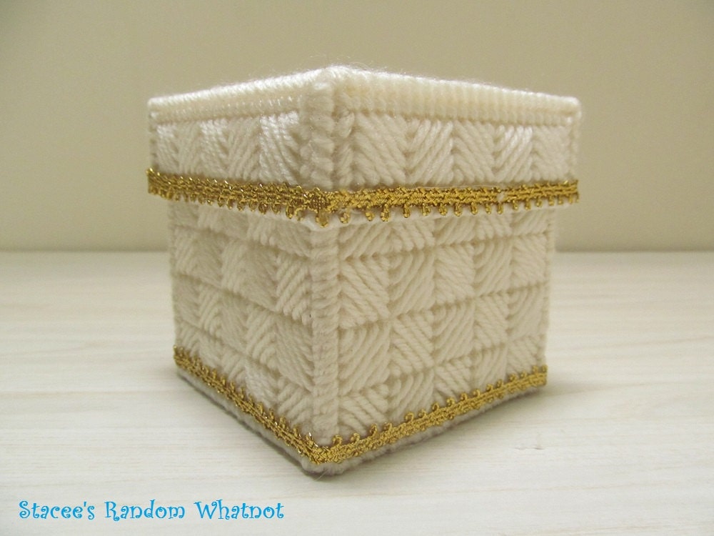 Plastic Canvas Jewelry Box Trinket Box by StaceesRandomWhatnot