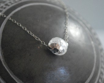 Minimalist silver disc necklace simple delicate necklace with in sterling silver. Layering necklace or wear alone. lovely everyday jewelry!