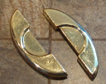 2 Vintage Drawer Pulls Knobs Cabinet Handles