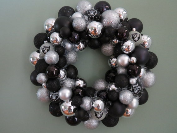 OAKLAND RAIDERS Ornament Wreath Football Shatterproof Wreath