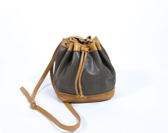 coach classic vinyl