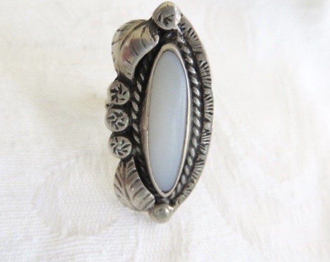 Sterling Moonstone Ring, Vintage Navajo, Beadwork Edges, Native American Ring, Ring Size, 4