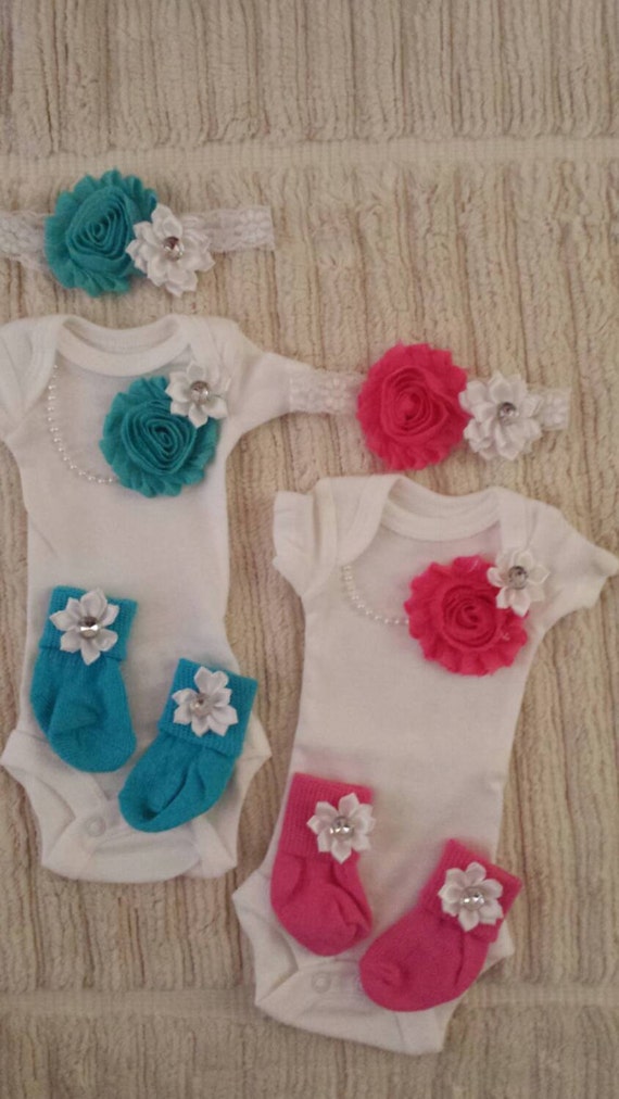 Preemie TWINS . 6 PIECES . Preemie baby girls . Pink blue