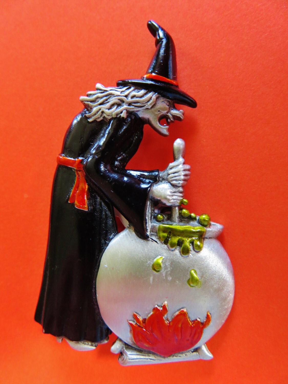 VintageJJJonette Wicked Witch Stirring Bubbling Cauldron – Haute Juice